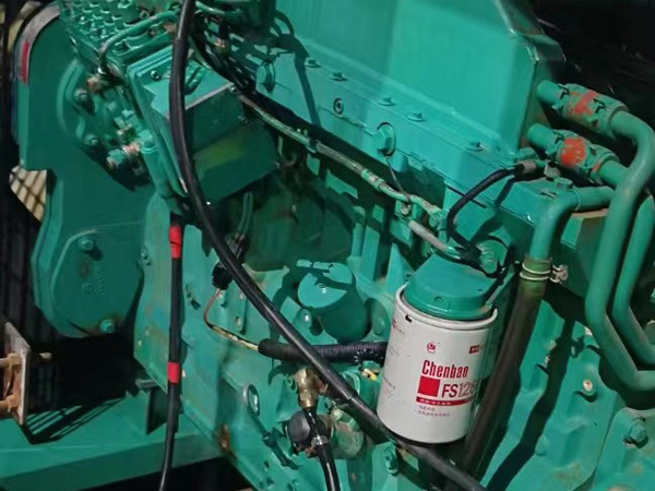 麻栗坡如何确定新的发电机组控制系统是否与原系统兼容？